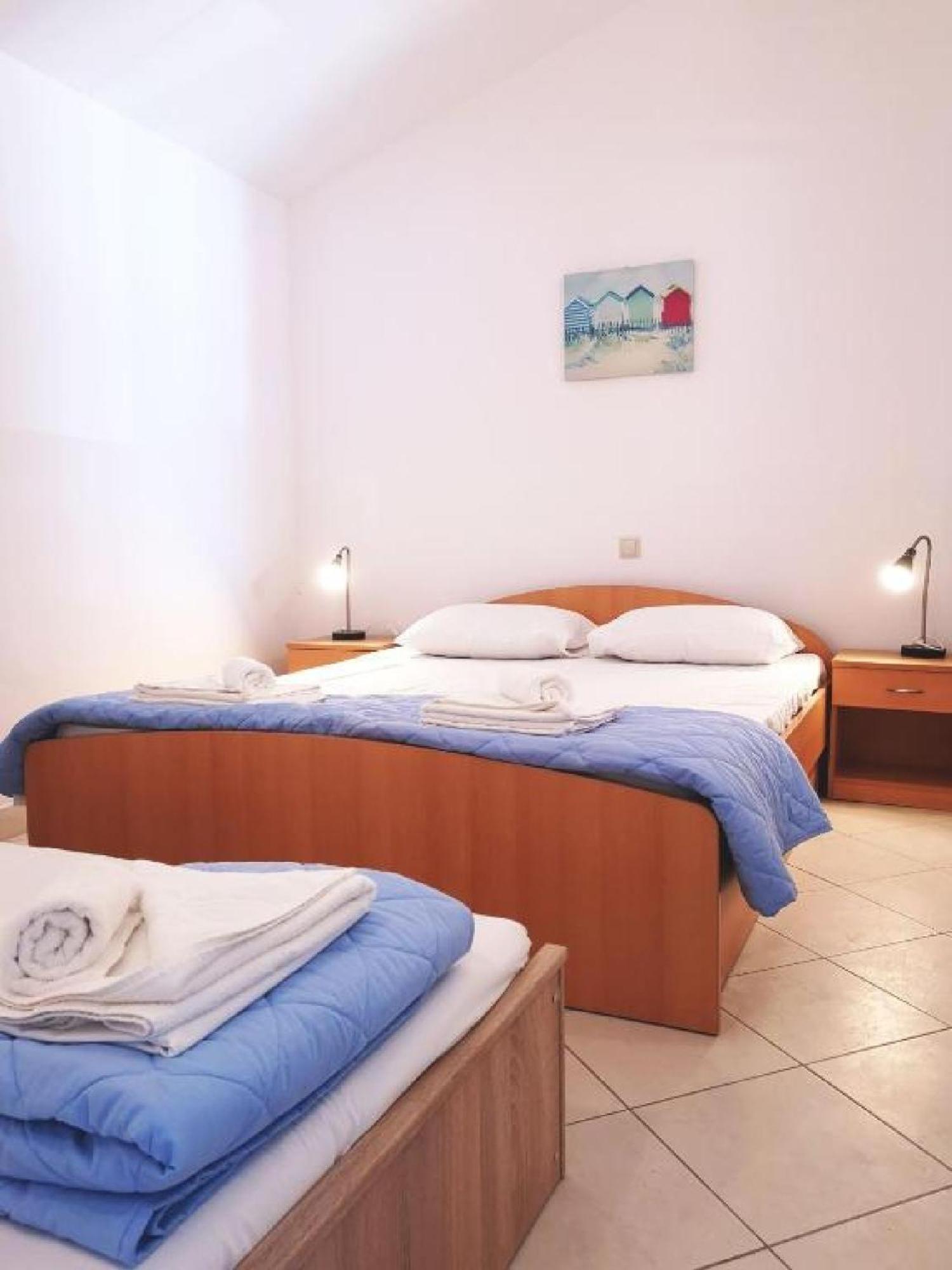 Lumbarda Resort Apartments Ngoại thất bức ảnh